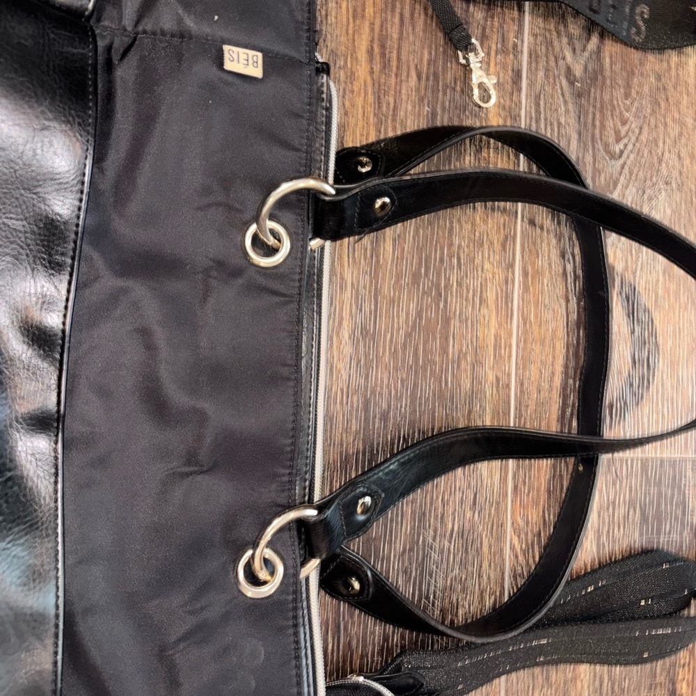 BÉIS The Diaper or Everyday Bag In Black - Picture 4 of 16